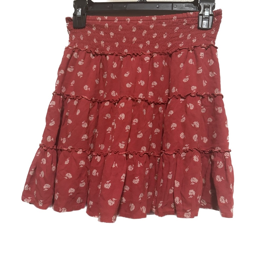 American Eagle Tiered Ruffle Mini Skirt women’s XS Foral print Red EUC